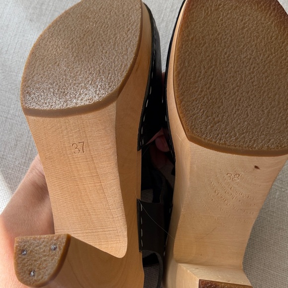 Free People Swedish Hasbeens NEW Black  T-Strap Clogs DISCLOSURE!  R37 L38 - Picture 4 of 7